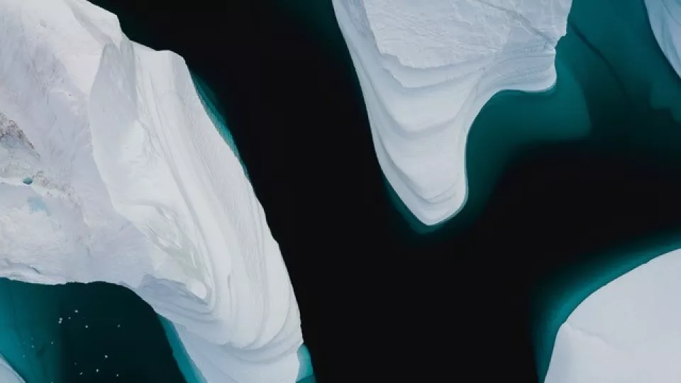 Picture of melting icebergs 